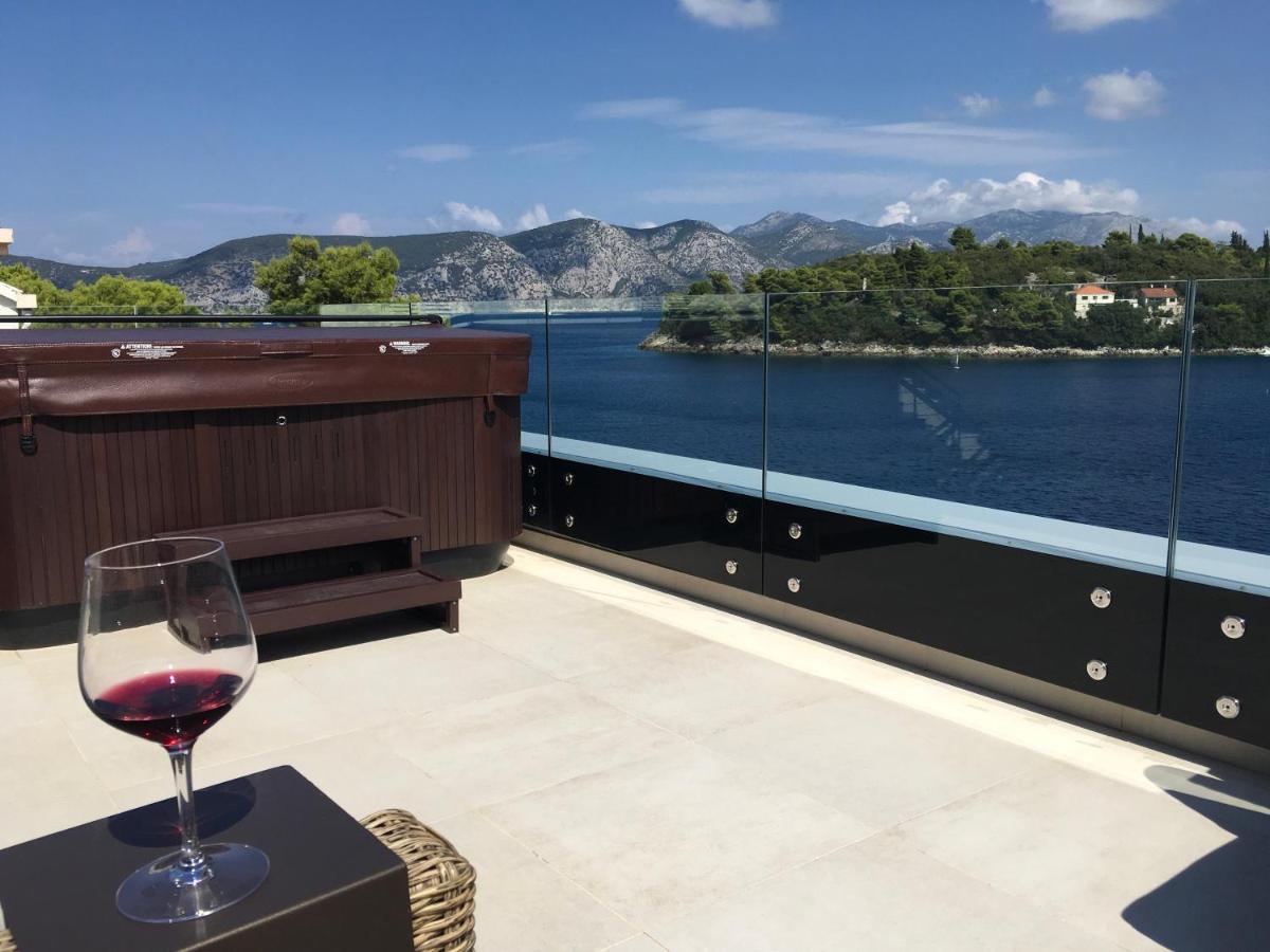 High View-A Seaside Villa With Huge Jacuzzi Račišće المظهر الخارجي الصورة